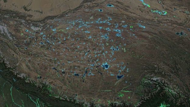 AGUA33 Impactantes mapas del agua que el hombre a hecho desaparecer del planeta